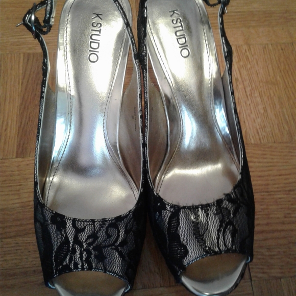 ❤GLOBO HEELS WITH LACE DETAIL - Picture 5 of 6